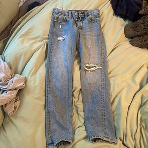 Levi 501s size 24